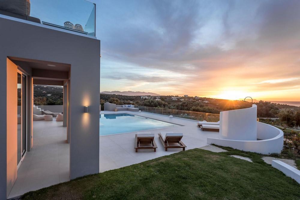 White Grace - A Seductive World Of Luxury Vila Pigí Exterior foto